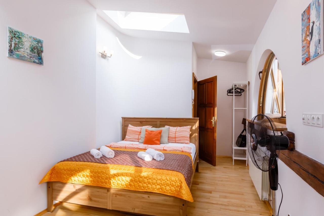 Ok Main Square Apartments Krakow Exterior photo